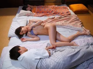 Chuyến về quê xả stress gặp được em hotgirl cạnh nhà bị ông chồng bỏ bê