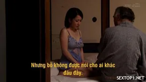 Cô yêu tinh Giáng sinh gợi cảm đã tặng tôi món quà tuyệt vời nhất và đã mút khô con cặc của tôi
