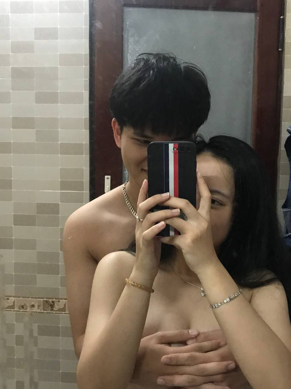 Cô gái phúc lợi xinh đẹp nhất 〖Peachpie〗 có khuôn mặt trẻ thơ xinh đẹp và dễ thương, thân hình tuyệt vời, bộ ngực lớn và cao, và bị một người đàn ông lực lưỡng cưỡng hiếp một cách thô bạo... [Phần 1]